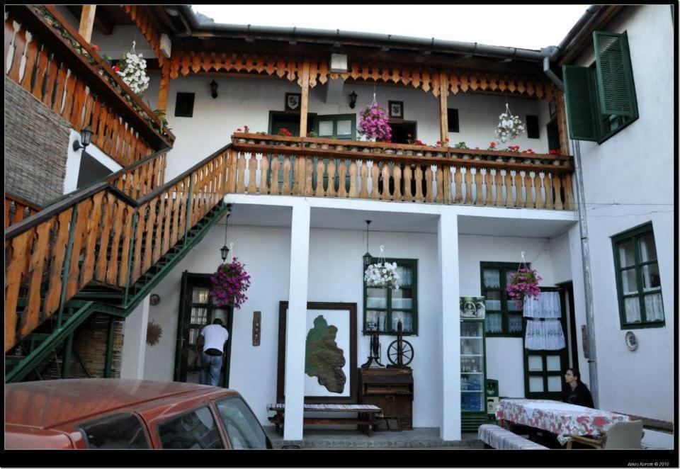 Gobe Csarda Ξενοδοχείο Oradea Εξωτερικό φωτογραφία