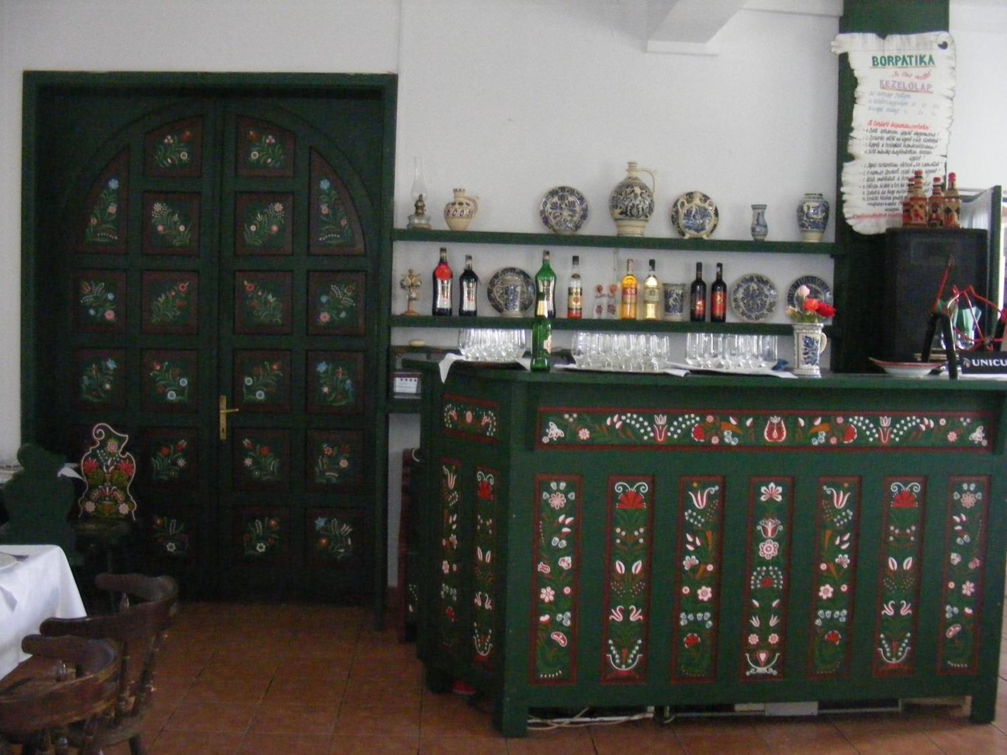 Gobe Csarda Ξενοδοχείο Oradea Εξωτερικό φωτογραφία